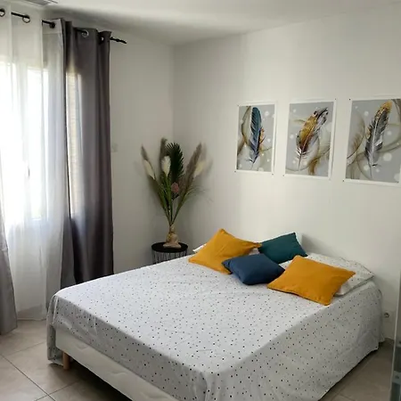 Avec Salle De Bain Privee Dans Avec Garage Bed & Breakfast
